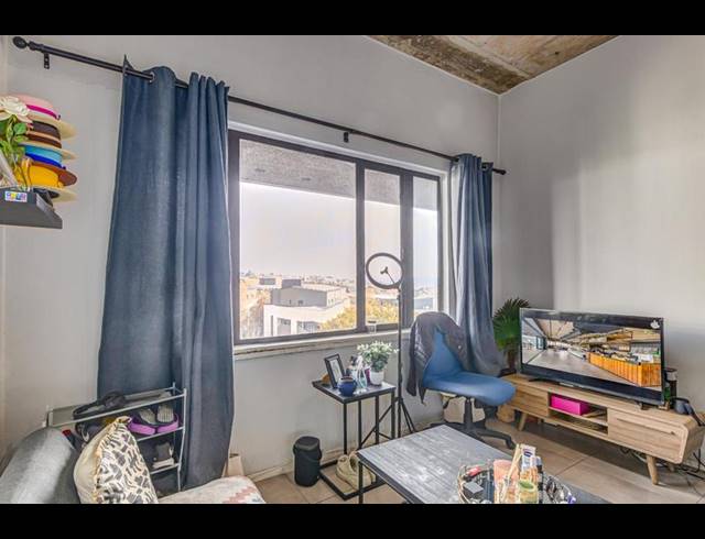 0 BEDROOM APARTMENT FOR SALE IN SANDTON CENTRAL